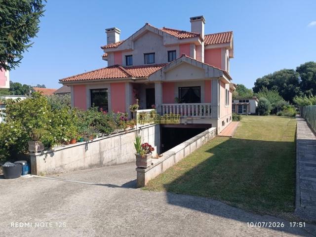 Casa en venta en Coiro, O Morrazo