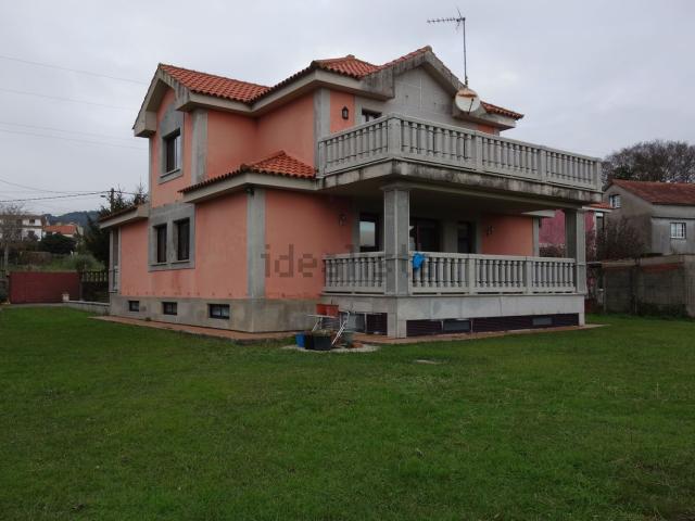Casa en venta en Coiro, O Morrazo