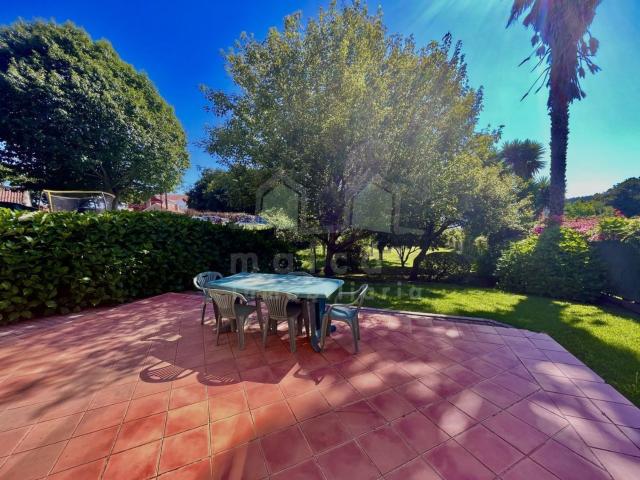 Casa en venta en Darbo, O Morrazo