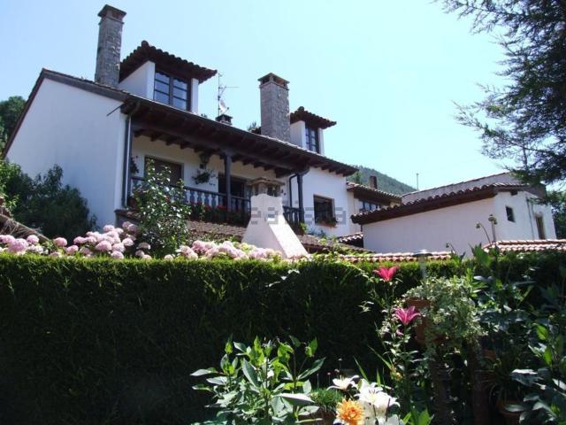 Casa en venta en Cangas De Onís, Helgueres