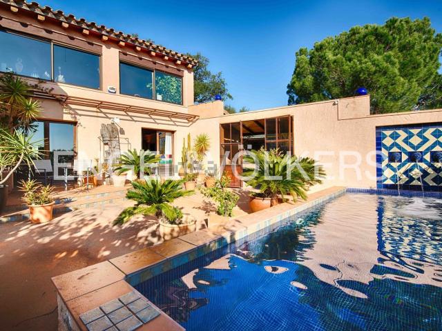 Casa en venta en Cantallops, Girona