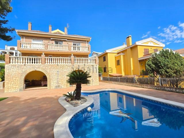 Casa en venta en Canyelles, les Quintanes