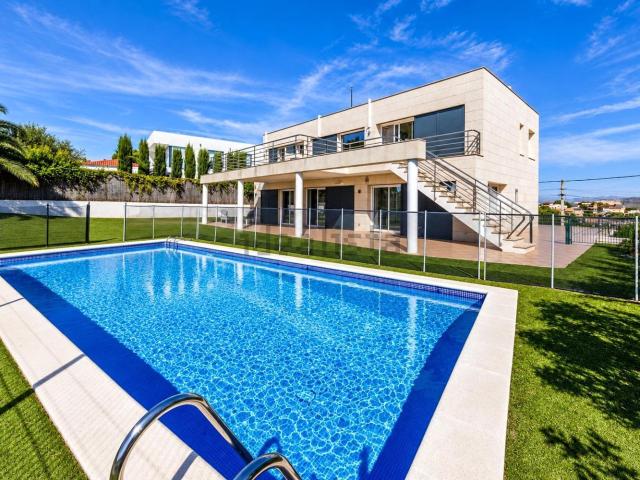 Casa en venta en Canyelles, Barcelona
