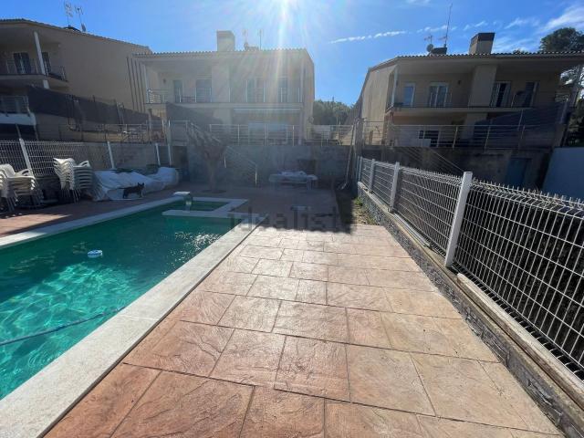 Casa en venta en Canyelles