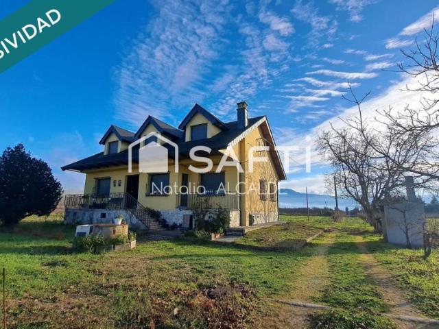 Chalet en venta en Villadepalos, El Bierzo