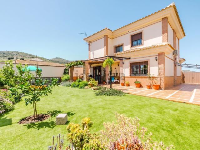 Casa en venta en Antequera, Andalucía