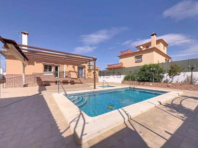 Casa en venta en Antequera, Andalucía