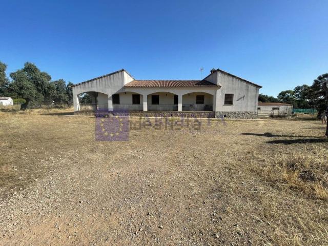 Casa en venta en Casar De Cáceres, Extremadura