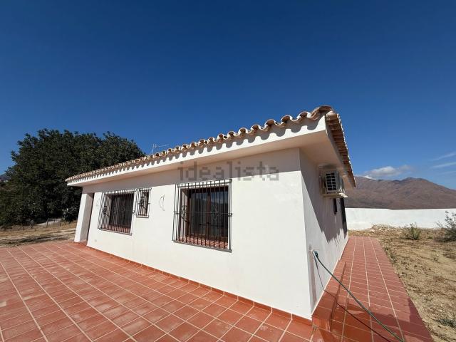 Casa en alquiler en Casares, Málaga