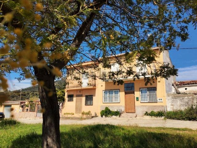 Casa en venta en Casas De Millán, Extremadura