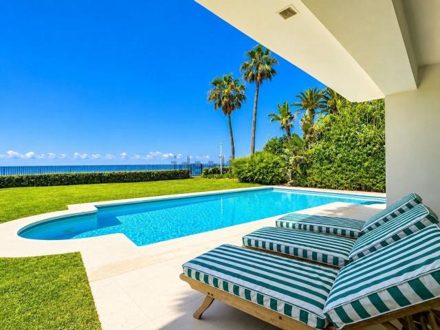 Casa en venta en Atalaya, Costa del Sol Occidental