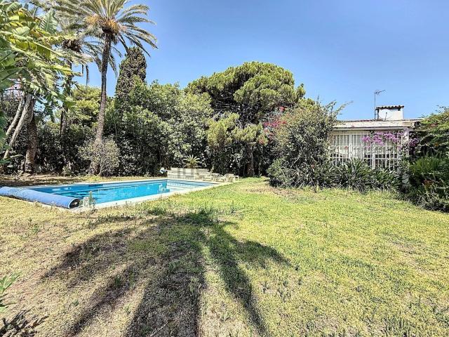 Casa en venta en Atalaya, Costa del Sol Occidental