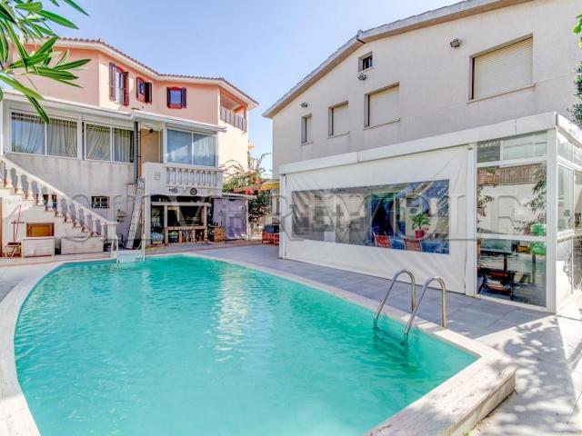 Casa en venta en la Pineda, Baix Llobregat