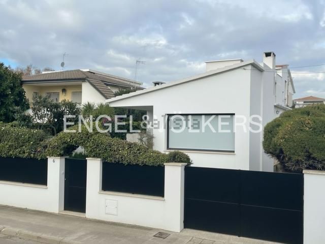 Casa en venta en Mar-i-sol, Baix Llobregat