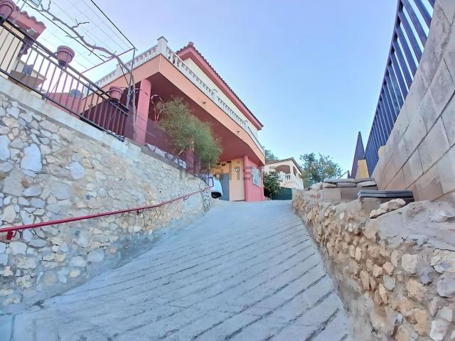 Casa en venta en Castellet I La Gornal, la Creu