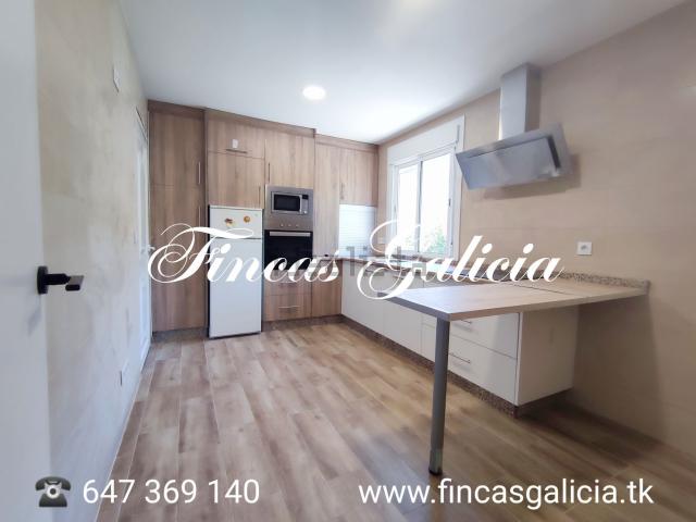 Casa en venta en Castrelo Do Val, Ourense