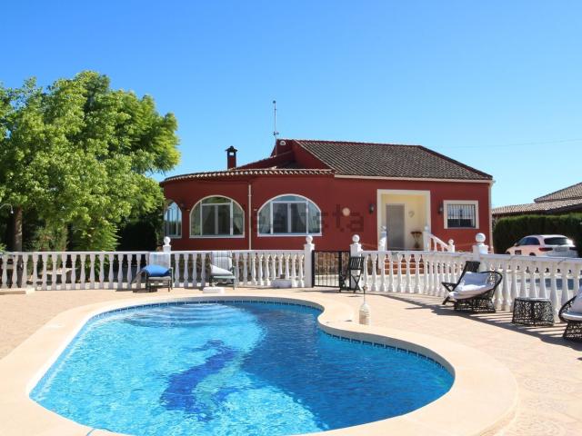 Casa en venta en Catral, Alicante