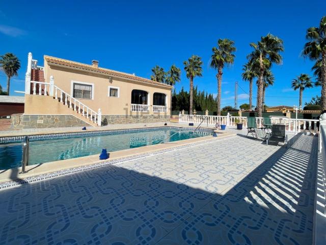 Casa en venta en Catral, Valencia