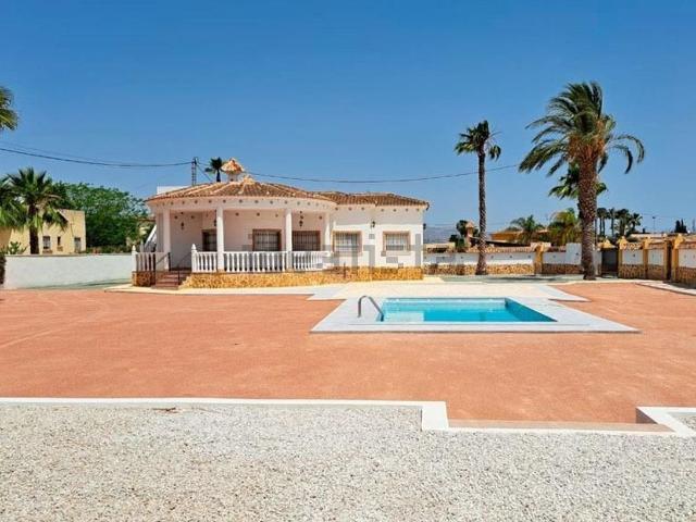 Casa en venta en Catral, Valencia