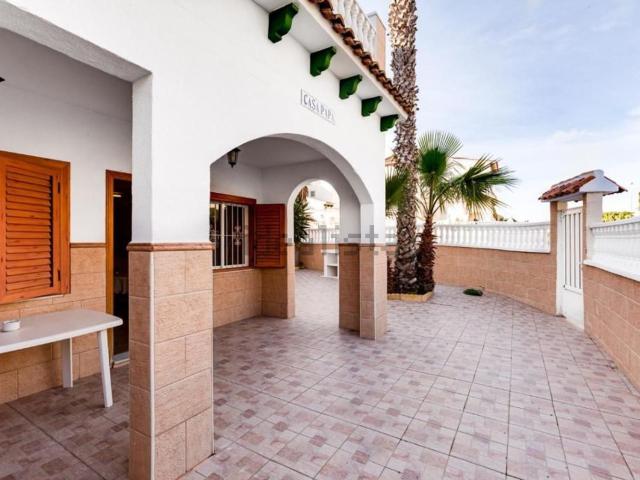 Casa en venta en Cabo Cervera-Playa la Mata, Torrevieja