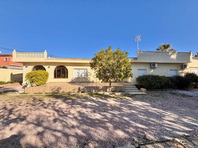 Casa en alquiler en Urbanización Doña Pepa, el Baix Segura / La Vega Baja