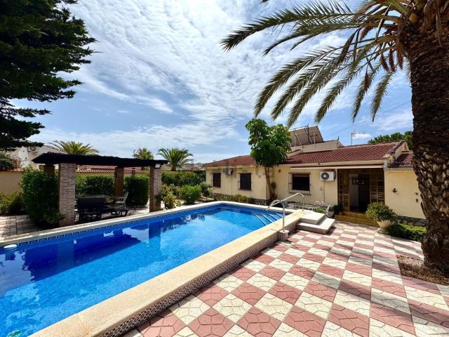 Casa en alquiler en Ciudad Quesada, Rojales