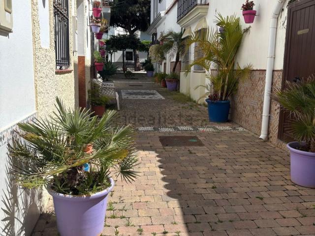 Casa en venta en Barriada Islas Canarias, Estepona