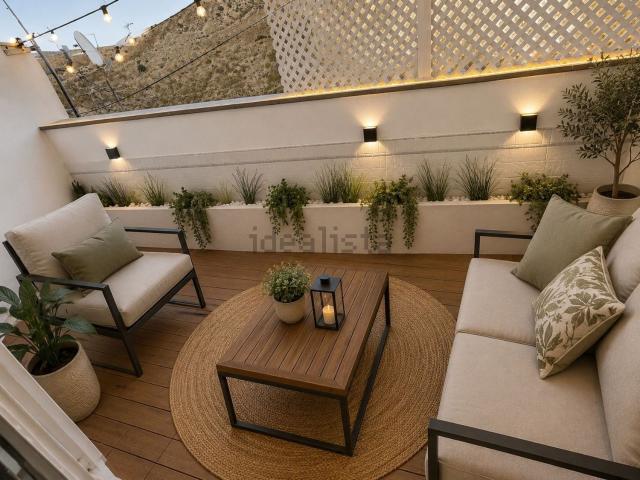 Casa en venta en Puerto de la Torre, Málaga-Costa del Sol