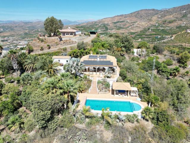 Casa en venta en La Axarquía, Andalucía