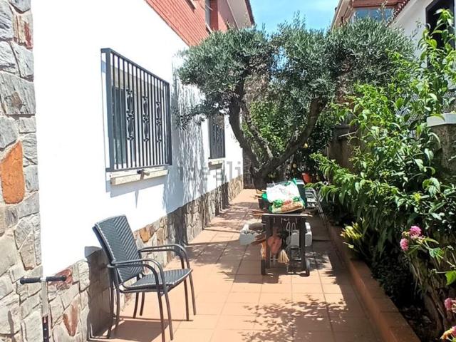 Casa en venta en Cerdanyola Del Vallès, Serraperera