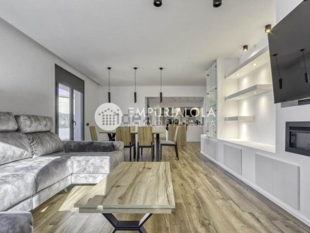 Casa en venta en Alt Empordà, Catalunya