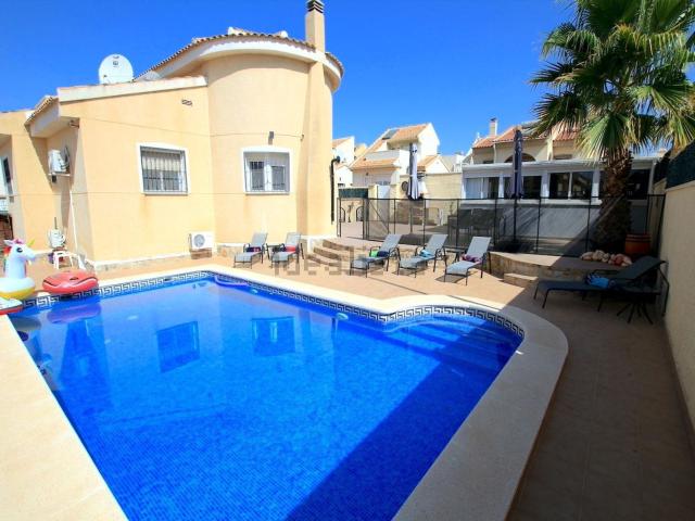Casa en venta en Quesada, Urbanización Atalaya Park