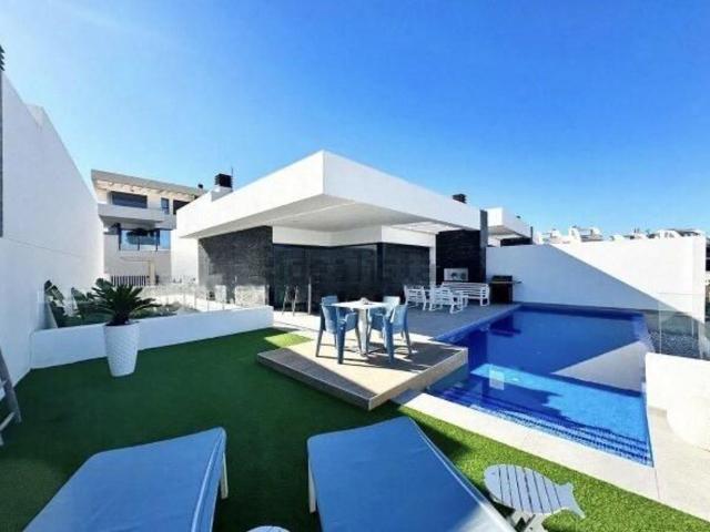 Casa en venta en Quesada, Urbanización Pueblo Lucero