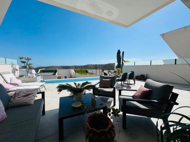 Casa en venta en Quesada, Urbanización Pueblo Lucero