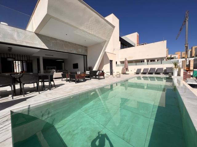 Casa en venta en Quesada, Urbanización Pueblo Lucero