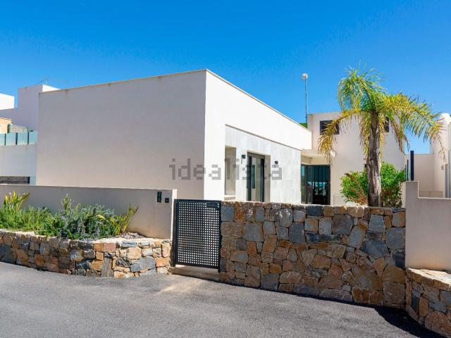 Casa en venta en Quesada, Urbanización Pueblo Lucero