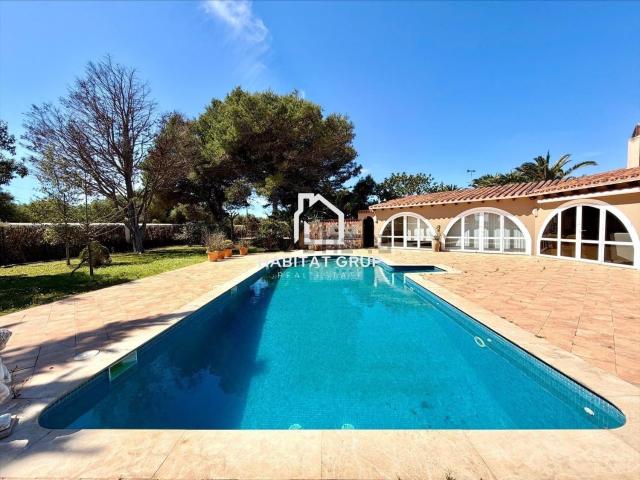 Casa en venta en Son Cabrisses, Menorca