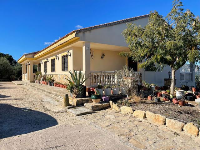 Casa en venta en l'Alcúdia, el Comtat