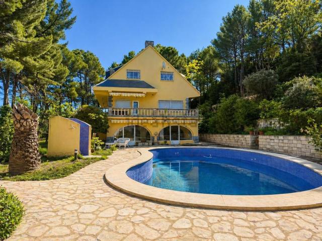 Casa en venta en el Comtat, Valencia
