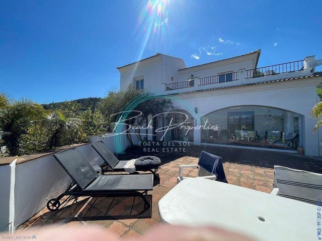Casa en venta en Las Encinillas, Comares