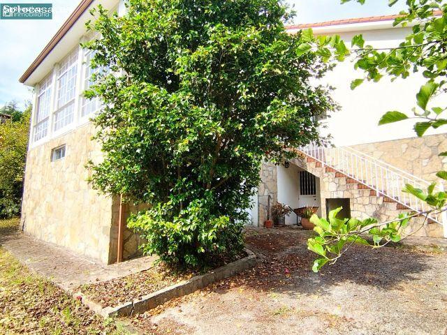 Casa en venta en Os Tilos, Santiago