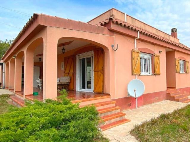 Chalet en venta en Alcanar, Tarragona