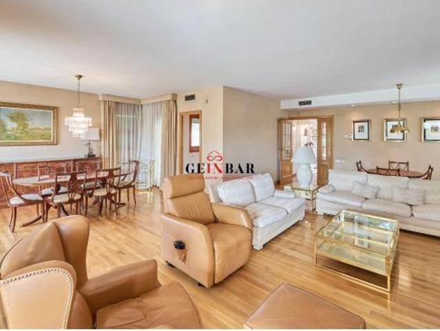 Casa en venta en Sant Pere Màrtir, Baix Llobregat