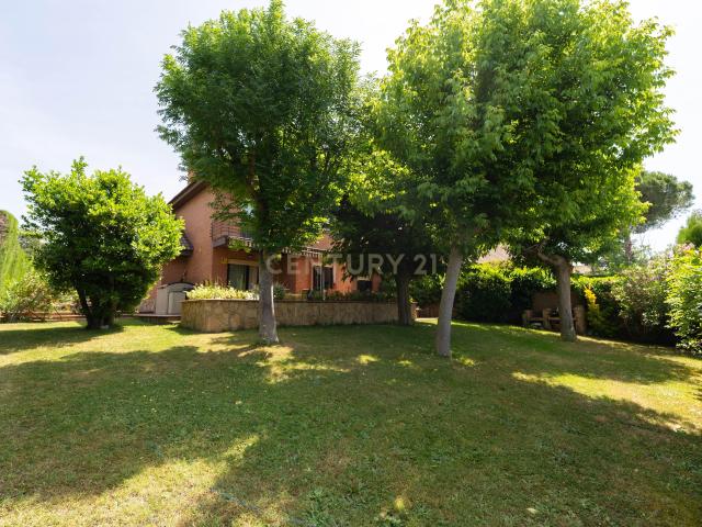Casa en alquiler en La Navata, Galapagar