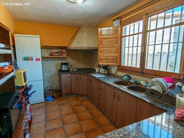 Casa en venta en La Hoya de Buñol, Valencia