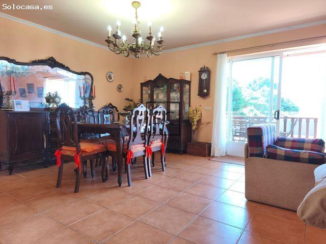 Casa en venta en Ares, Ferrol