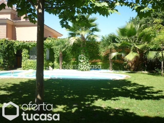Chalet en venta en Baeza, Andalucía