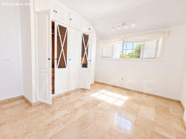 Casa en venta en Los Barreros, Espartinas