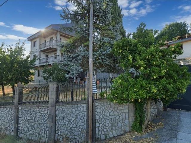 Casa en venta en O Mesón, Ourense