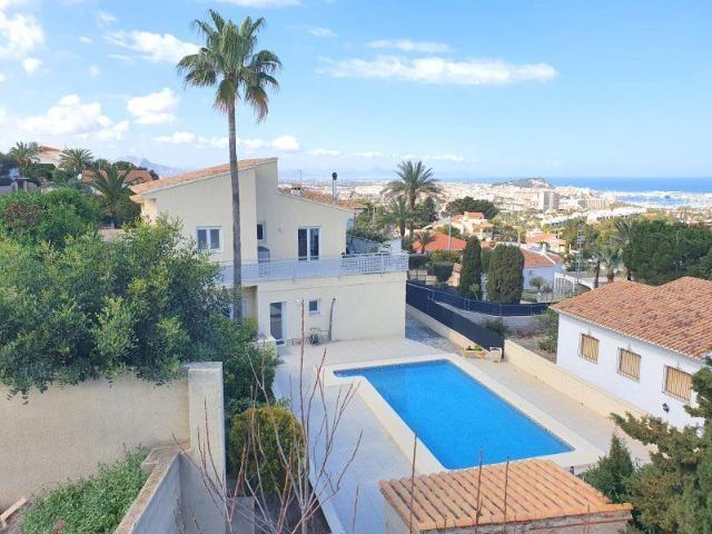 Casa en venta en Barri París-Pedrera / Camp Roig, la Marina Alta